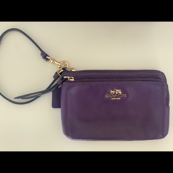 Coach wristlet in purple - Picture 3 of 3